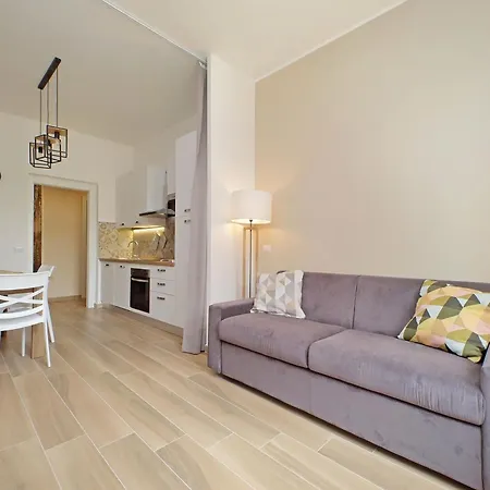 Prestigious Re Di Roma Apartment-3