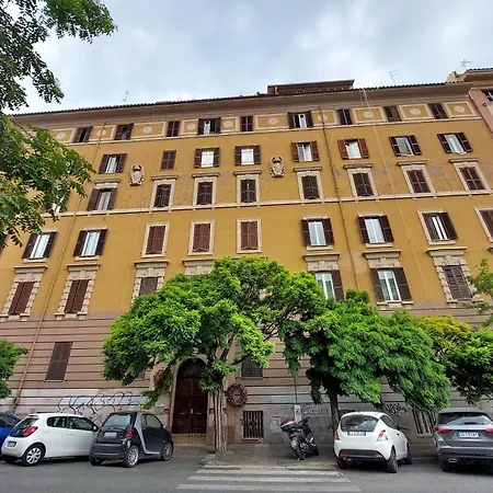 Prestigious Re Di Roma Apartment-2